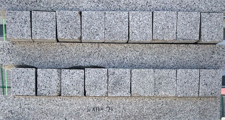五蓮花路邊石